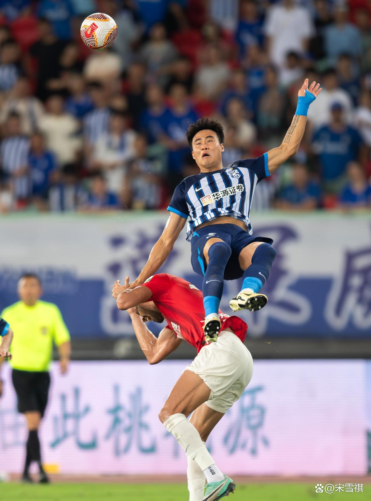 KAIYUN SPORT体育娱乐-转折点！武汉三镇刷新队史纪录，足总杯今夜攻防权衡，赛场秩序良好，临场指挥获称赞的简单介绍