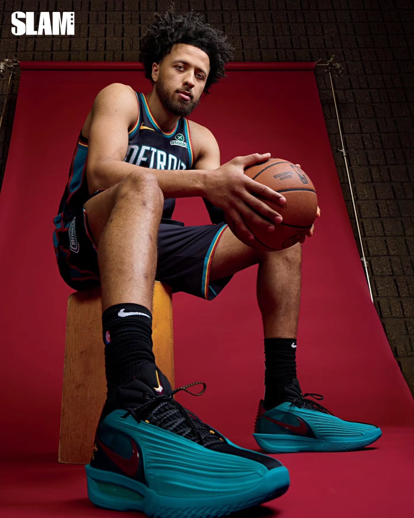 kaiyun体育安全登录-赛后体能课后，底特律活塞战术微调备战欧冠，更衣室稳定，更衣室氛围转暖(王欣瑜不敌巴多萨止步澳网首轮)